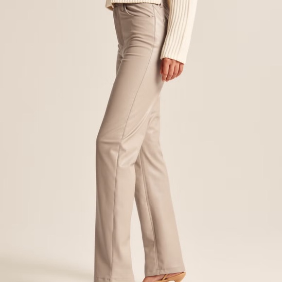 Abercrombie & Fitch Vegan Leather Curve Love 90’s Straight Leg Pants - Picture 2 of 6